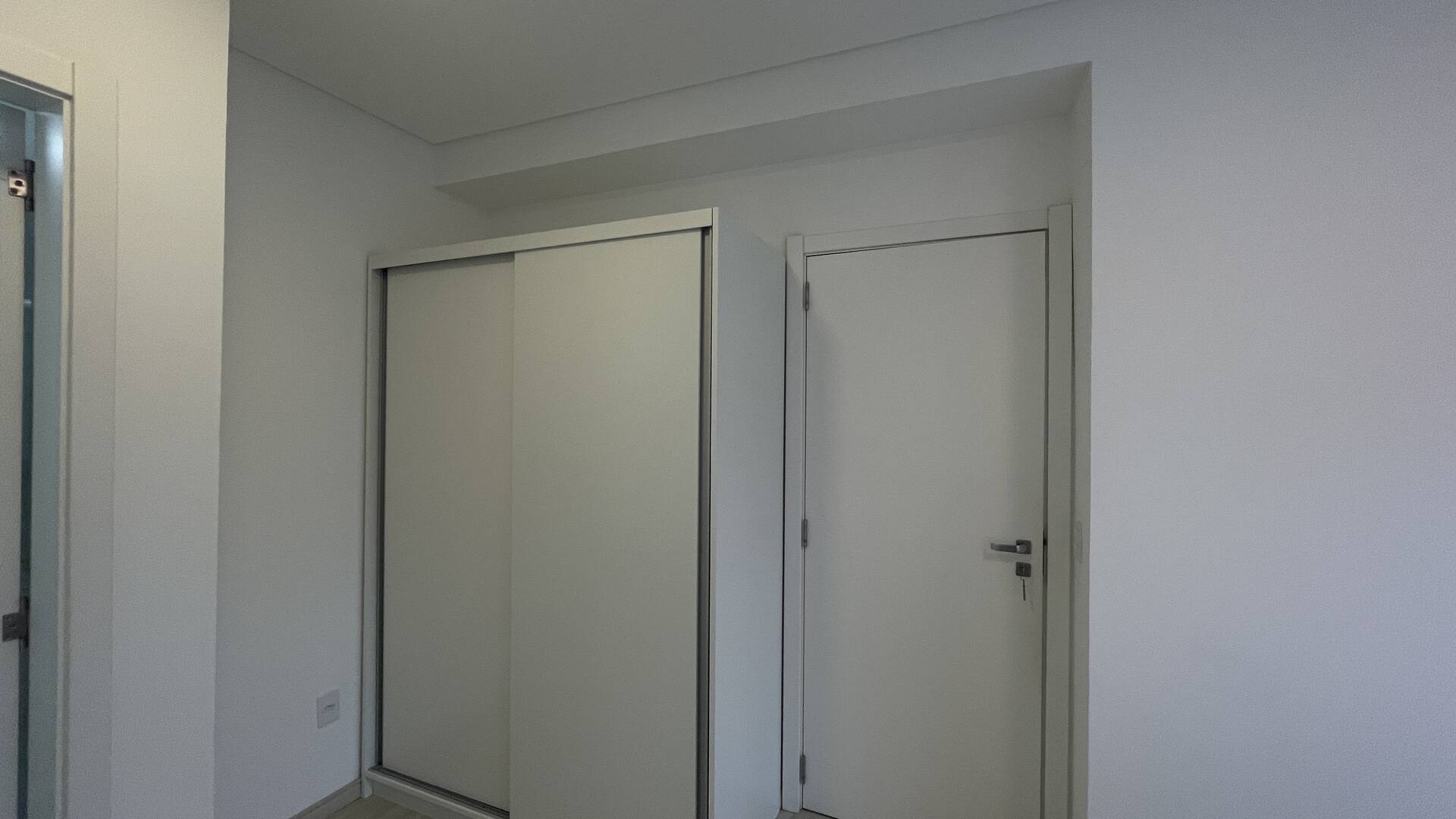 Apartamento para alugar com 3 quartos, 143m² - Foto 12