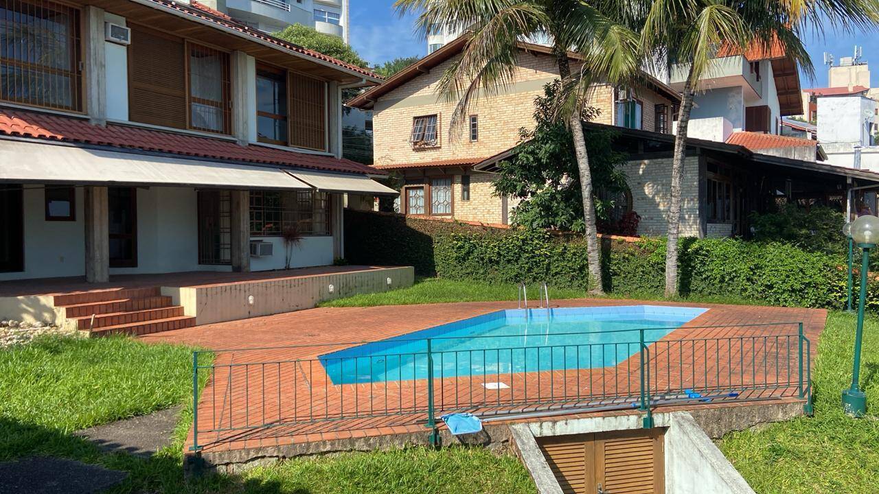 Casa à venda com 4 quartos, 630m² - Foto 16