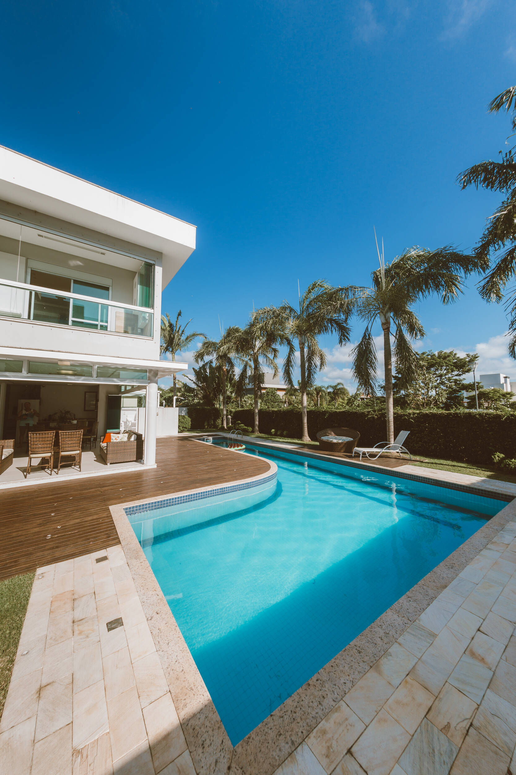 Casa para alugar com 5 quartos, 529m² - Foto 2