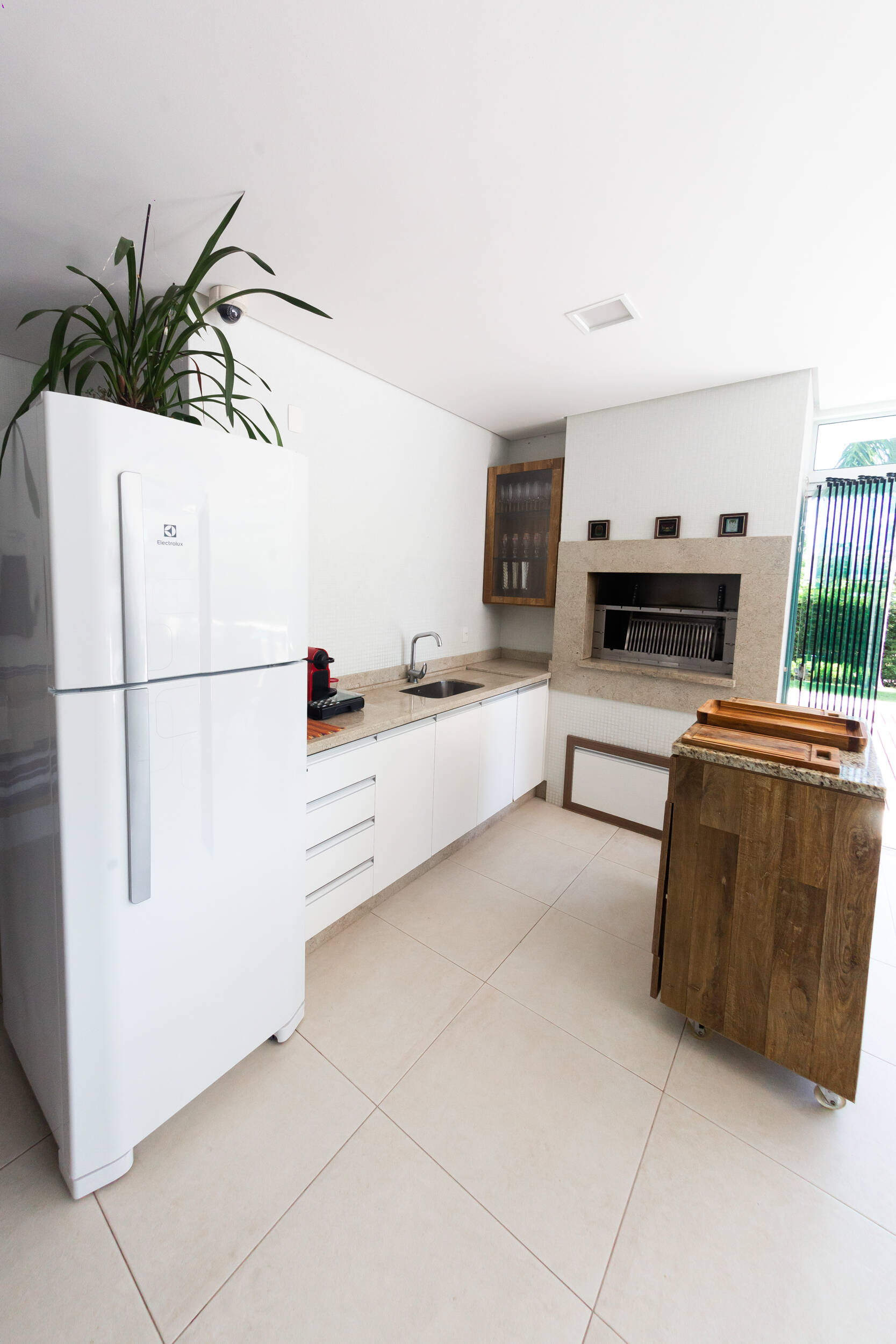 Casa para alugar com 5 quartos, 529m² - Foto 3