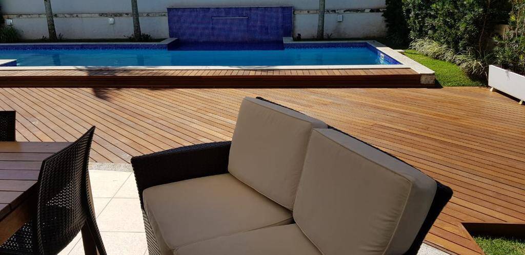 Casa para alugar com 4 quartos, 280m² - Foto 10