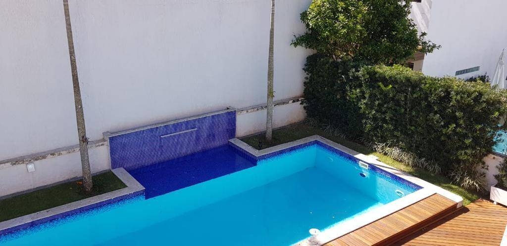 Casa para alugar com 4 quartos, 280m² - Foto 9