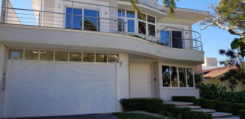 Casa para alugar com 4 quartos, 280m² - Foto 12