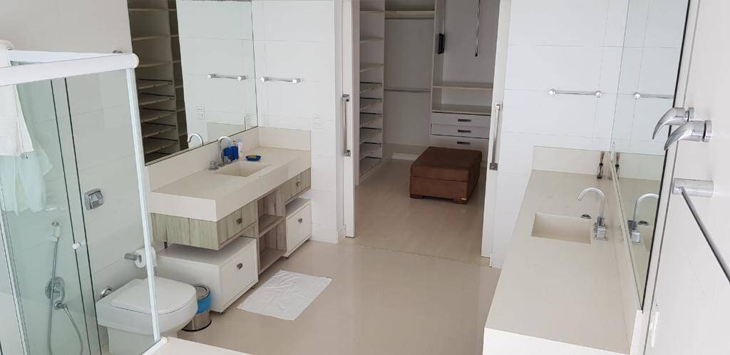 Casa para alugar com 4 quartos, 280m² - Foto 20
