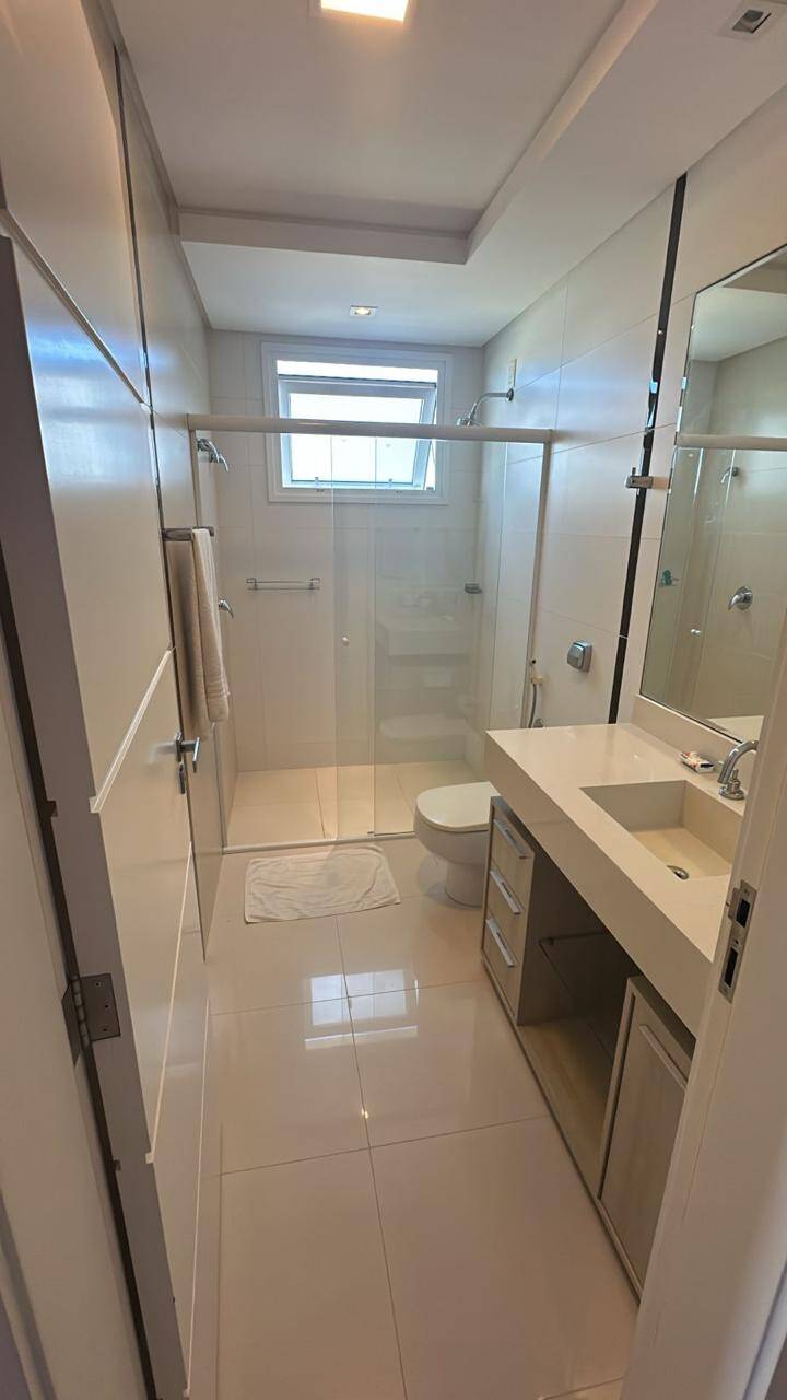 Casa para alugar com 4 quartos, 280m² - Foto 25