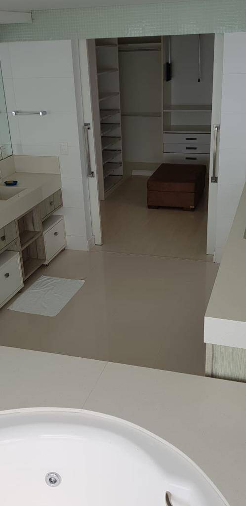 Casa para alugar com 4 quartos, 280m² - Foto 24