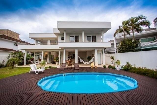 Casa à venda e temporada com 7 quartos, 615m² - Foto 40