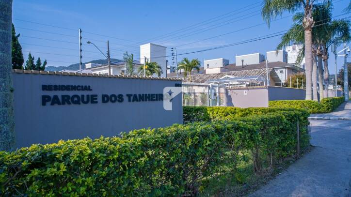 Casa de Condomínio à venda com 4 quartos, 388m² - Foto 14