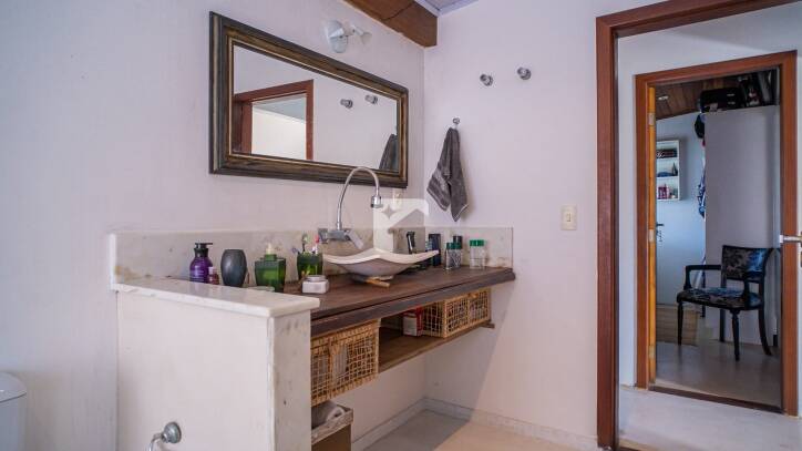 Casa de Condomínio à venda com 4 quartos, 388m² - Foto 28