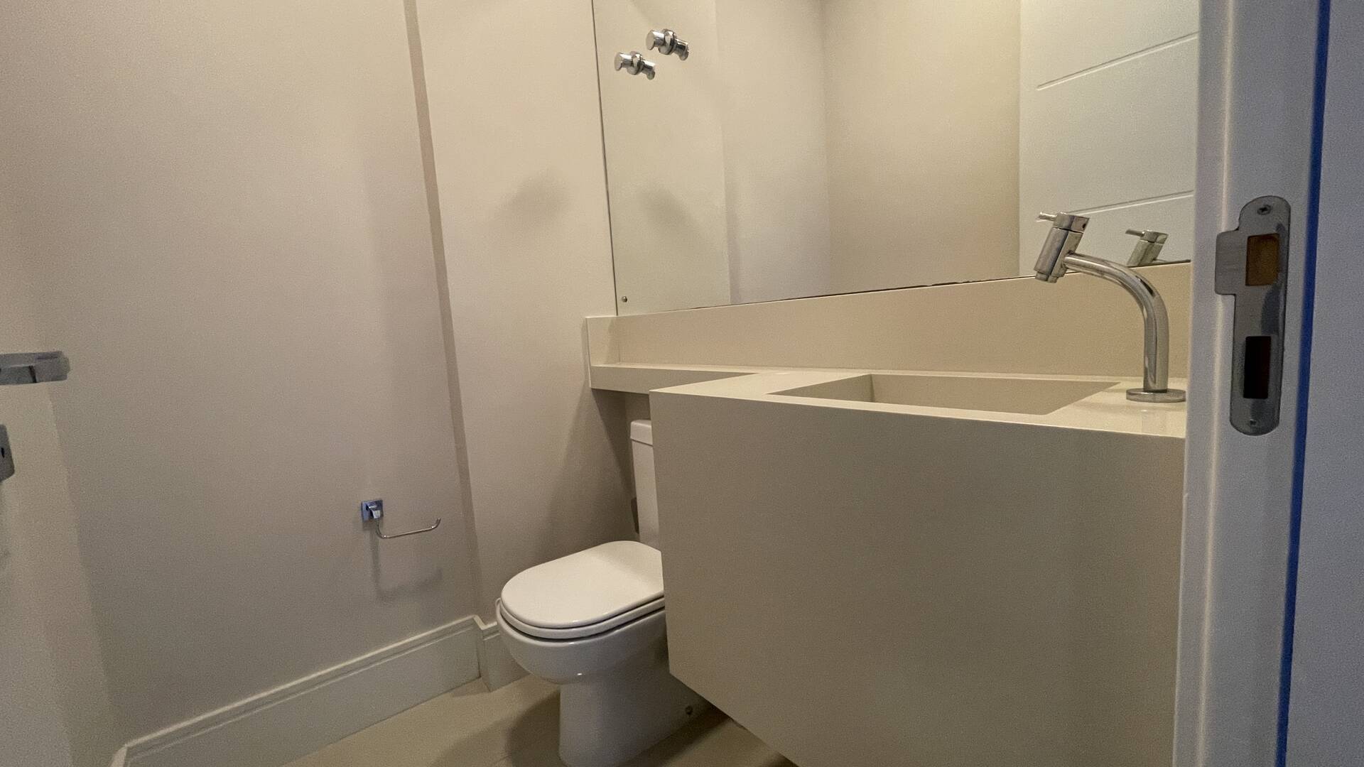 Apartamento para alugar com 3 quartos, 141m² - Foto 6