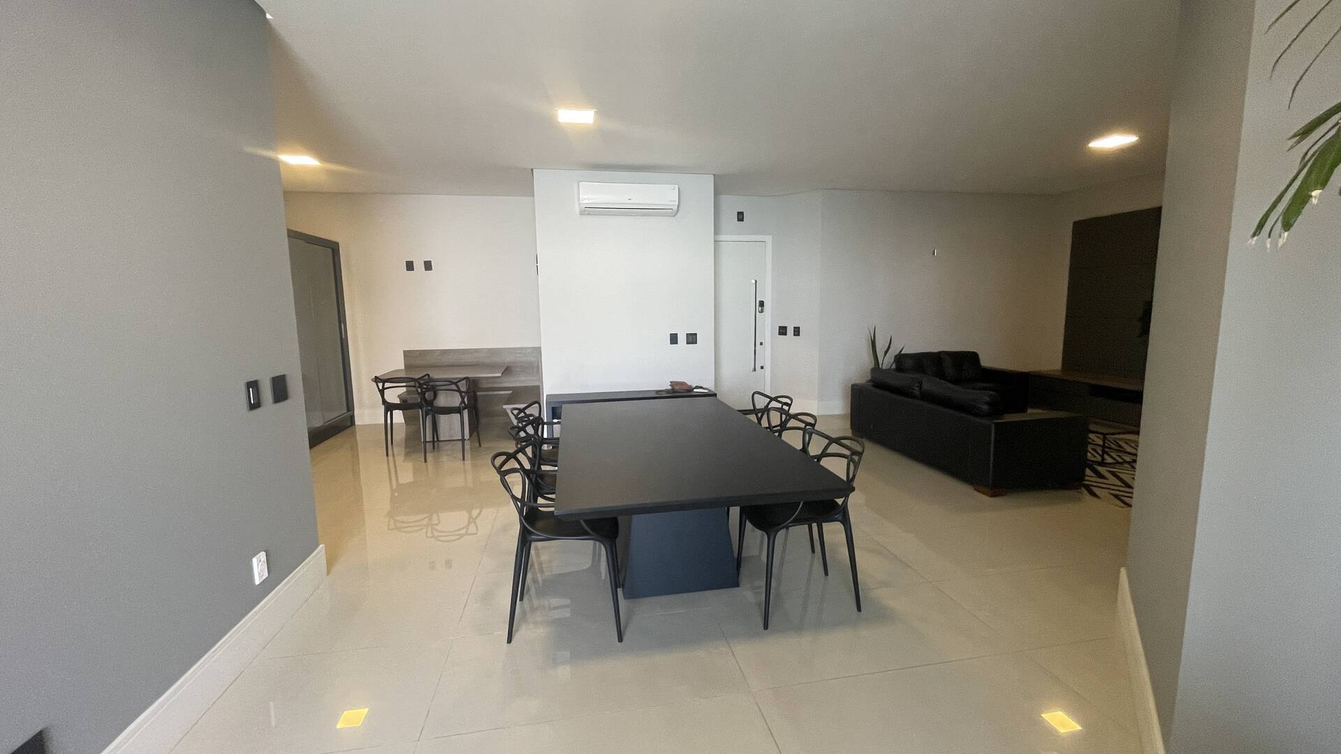 Apartamento para alugar com 3 quartos, 141m² - Foto 5