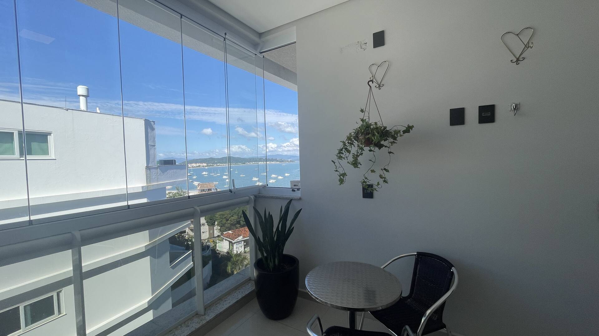Apartamento para alugar com 3 quartos, 141m² - Foto 1