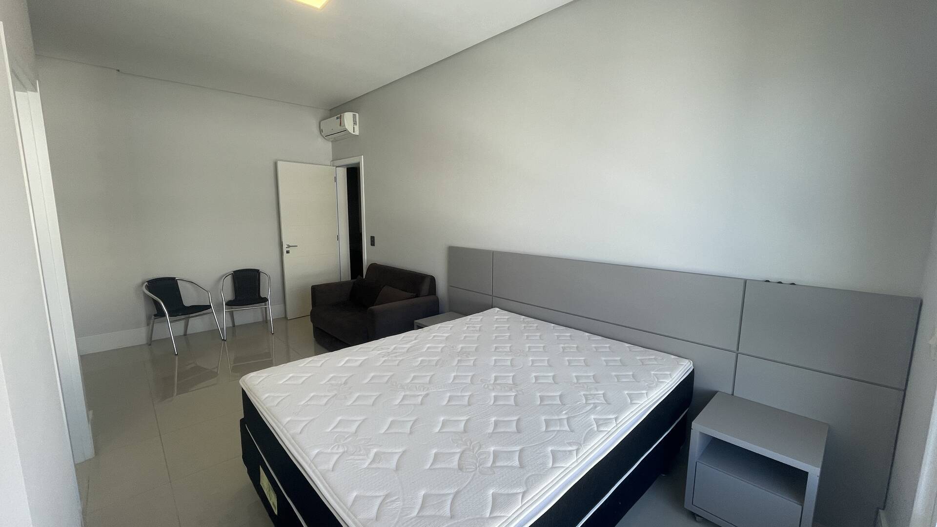 Apartamento para alugar com 3 quartos, 141m² - Foto 17