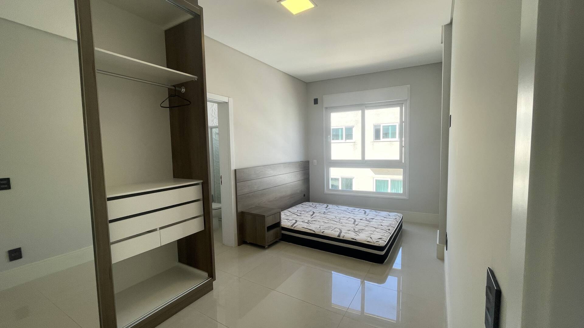 Apartamento para alugar com 3 quartos, 141m² - Foto 28