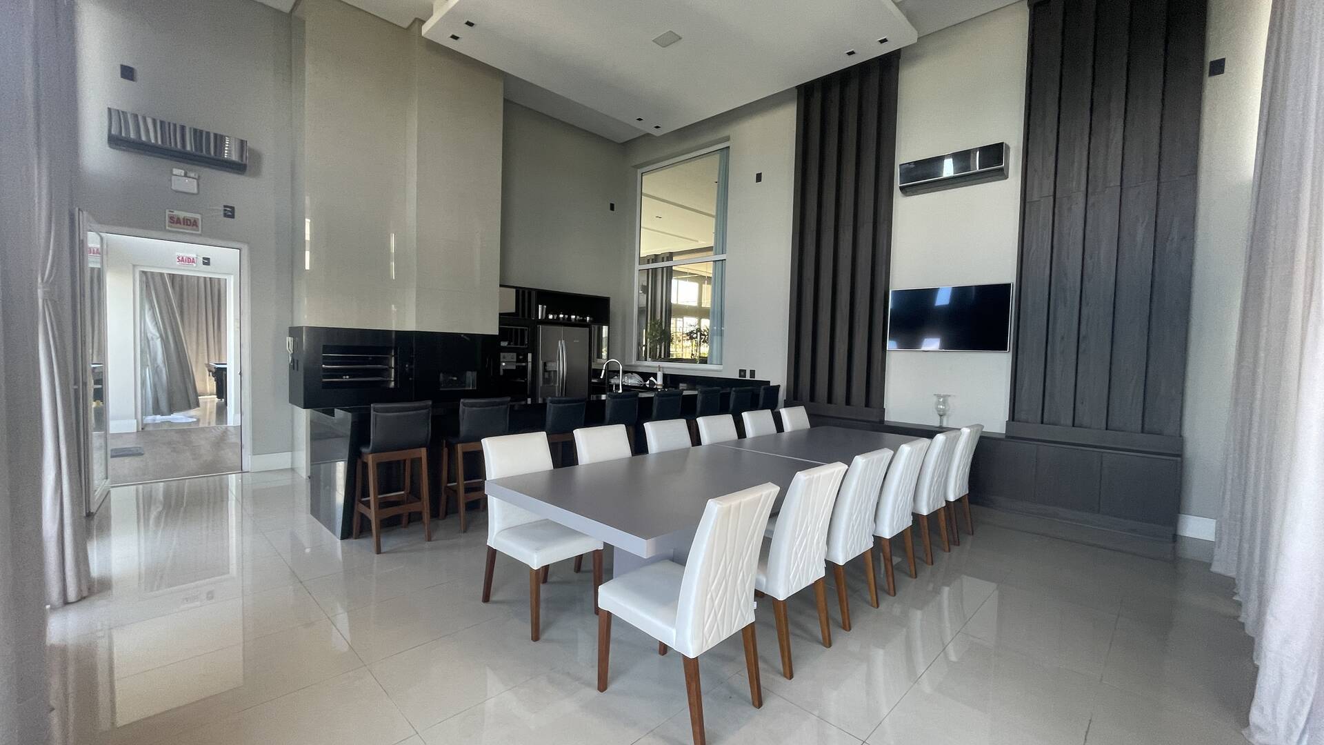 Apartamento para alugar com 3 quartos, 141m² - Foto 43