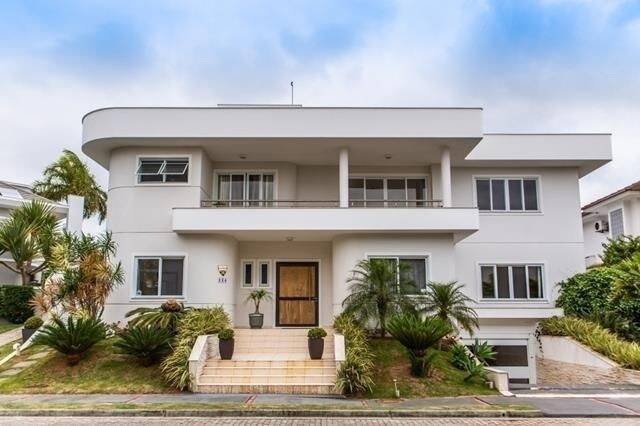 Casa à venda e temporada com 7 quartos, 615m² - Foto 1