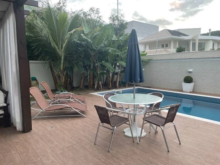 Casa para alugar com 4 quartos, 258m² - Foto 57