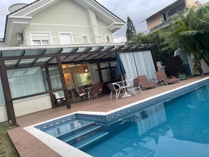 Casa para alugar com 4 quartos, 258m² - Foto 55