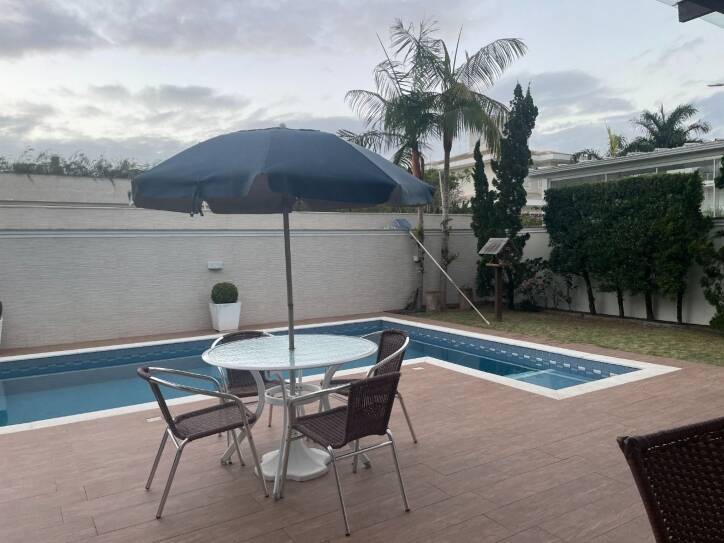 Casa para alugar com 4 quartos, 258m² - Foto 15