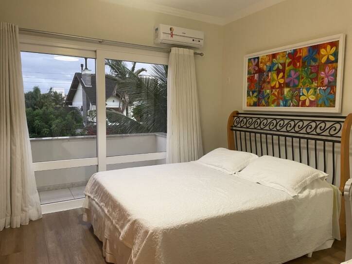 Casa para alugar com 4 quartos, 258m² - Foto 25