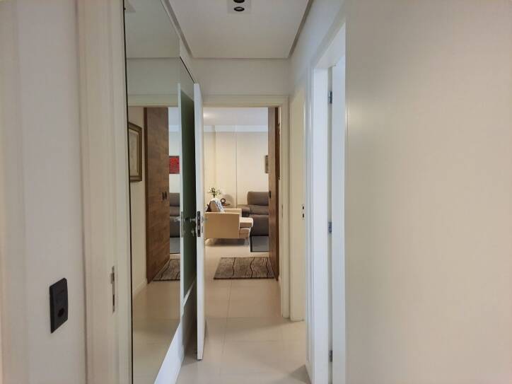 Apartamento à venda com 3 quartos, 127m² - Foto 7
