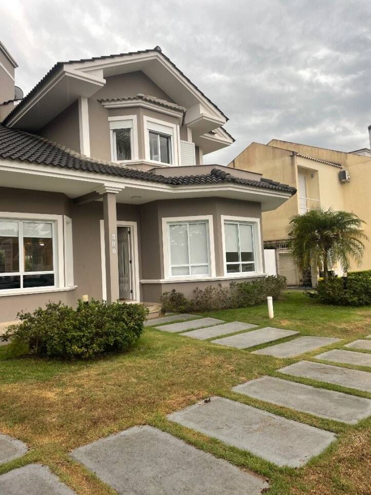 Casa à venda com 5 quartos, 373m² - Foto 1