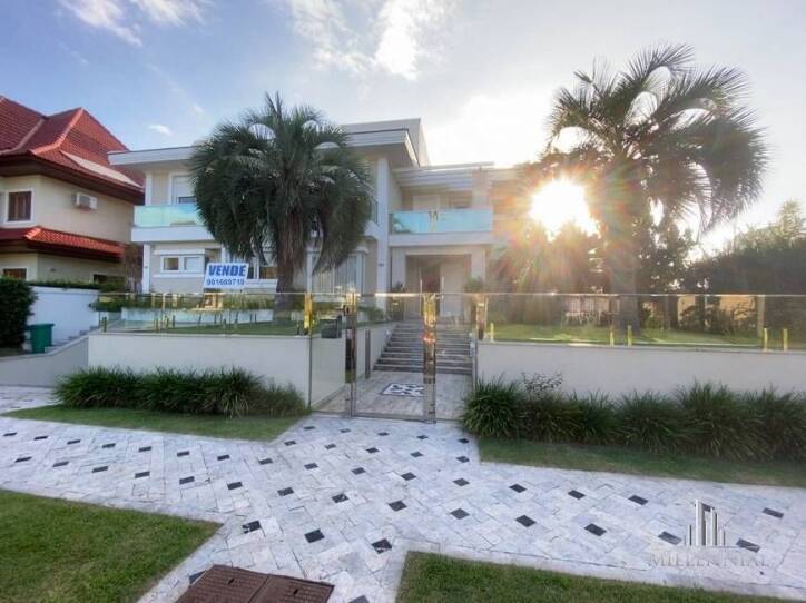 Casa à venda e aluguel com 5 quartos, 420m² - Foto 3