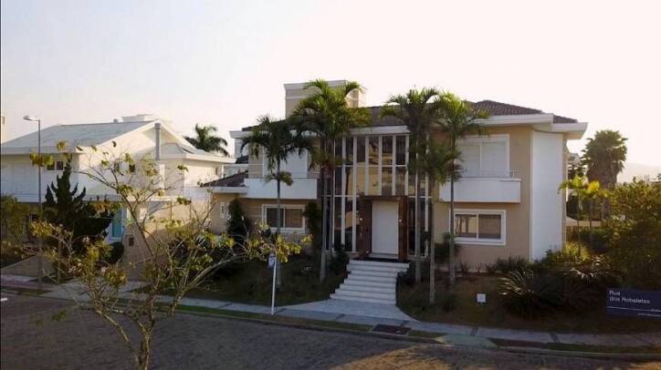 Casa à venda e aluguel com 5 quartos, 432m² - Foto 44