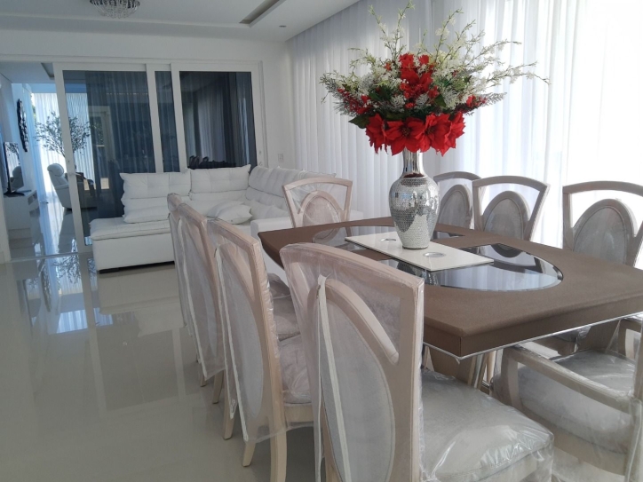 Casa à venda com 4 quartos, 800m² - Foto 4