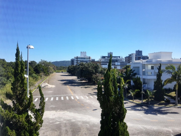 Casa à venda com 4 quartos, 800m² - Foto 11