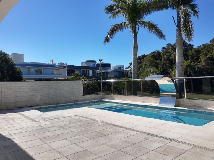 Casa à venda com 4 quartos, 800m² - Foto 25