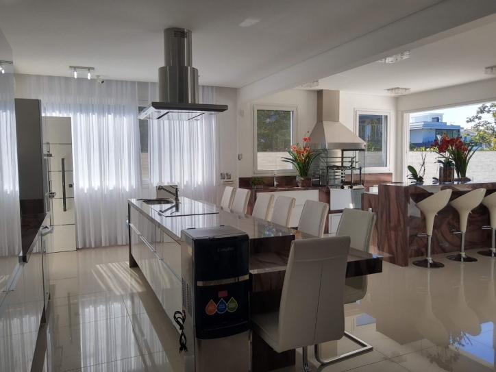 Casa à venda com 4 quartos, 800m² - Foto 28