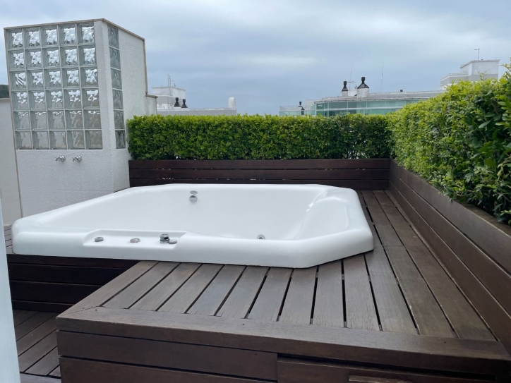 Cobertura à venda com 3 quartos, 250m² - Foto 4