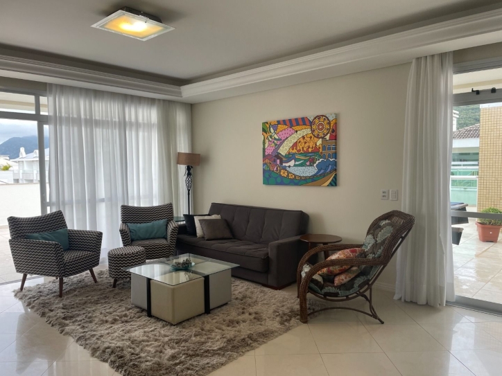 Cobertura à venda com 4 quartos, 250m² - Foto 1
