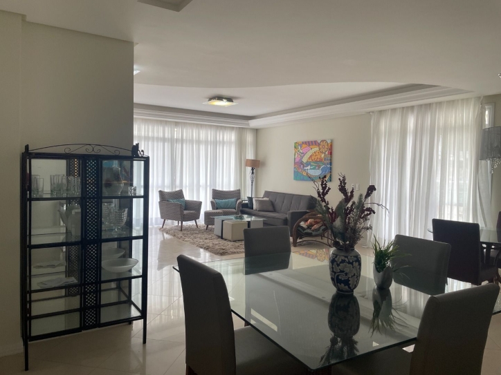 Cobertura à venda com 4 quartos, 250m² - Foto 5