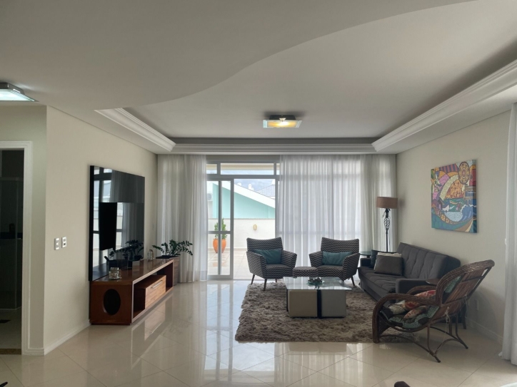 Cobertura à venda com 4 quartos, 250m² - Foto 7