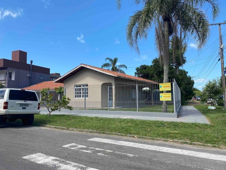 Casa, 4 quartos, 280 m² - Foto 1