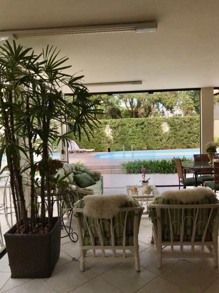 Casa para alugar com 4 quartos, 290m² - Foto 20