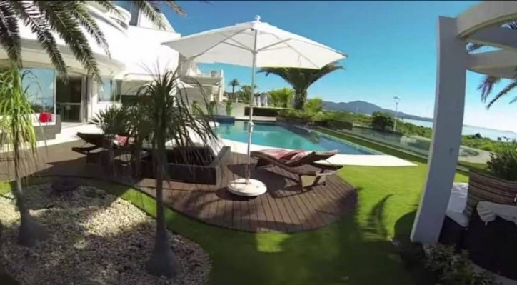 Casa à venda com 5 quartos, 1600m² - Foto 16