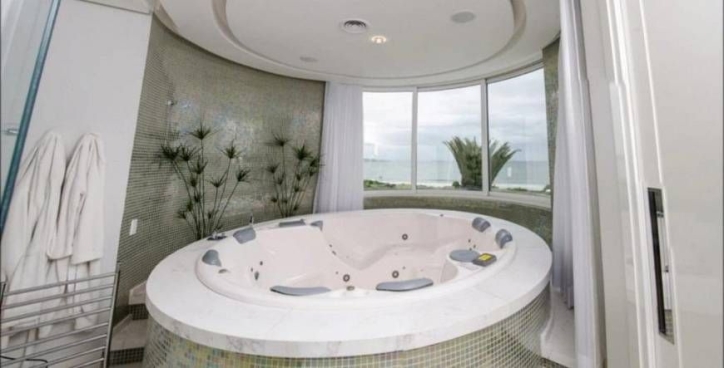 Casa à venda com 5 quartos, 1600m² - Foto 47