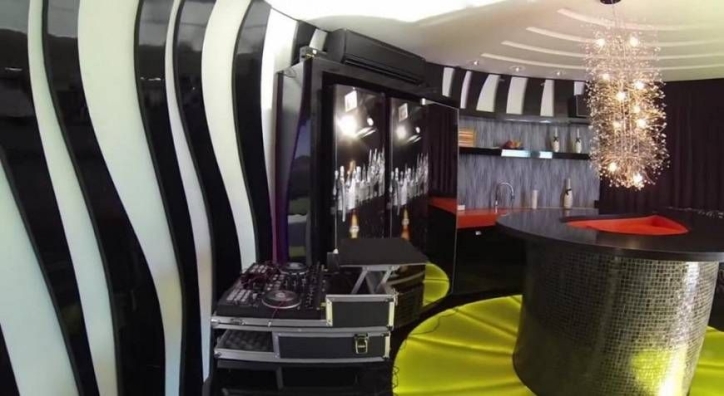 Casa à venda com 5 quartos, 1600m² - Foto 55
