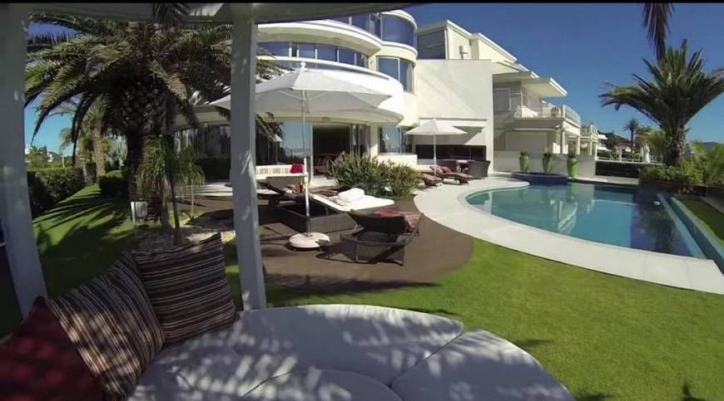 Casa à venda com 5 quartos, 1600m² - Foto 58