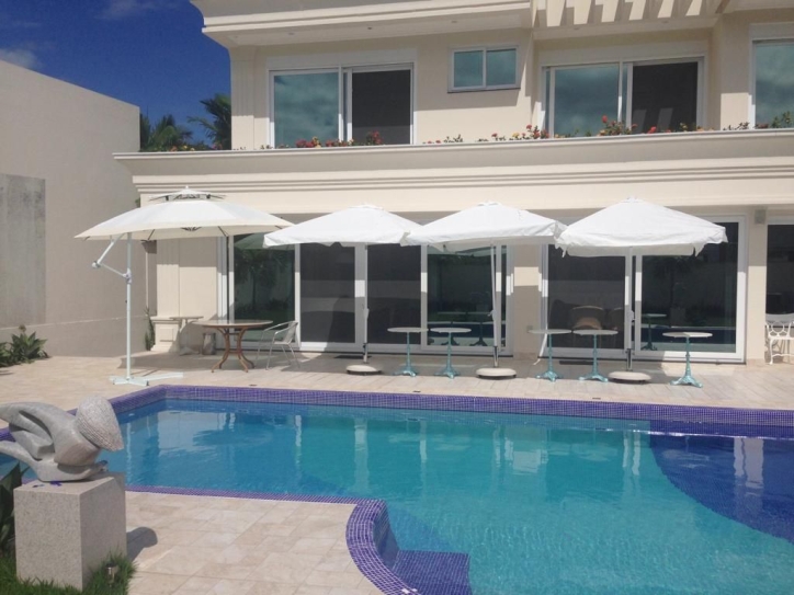 Casa à venda com 7 quartos, 600m² - Foto 1