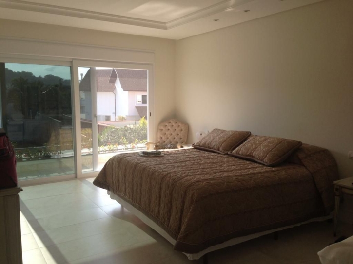 Casa à venda com 7 quartos, 600m² - Foto 9