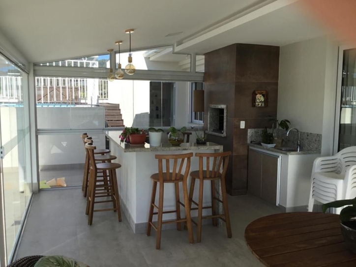 Cobertura à venda com 3 quartos, 250m² - Foto 11