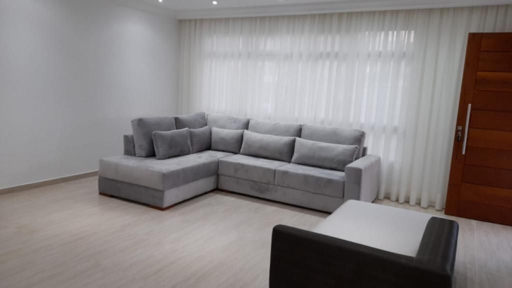 Casa para alugar com 3 quartos, 220m² - Foto 9