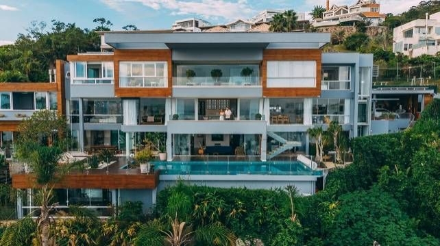 Casa à venda com 6 quartos, 1200m² - Foto 29