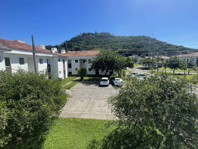 #498 - Apartamento para Locação em Florianópolis - SC