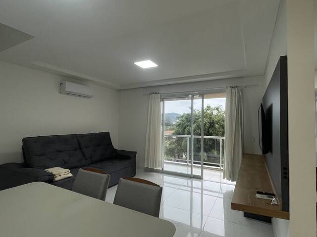 #502 - Apartamento para Locação em Florianópolis - SC