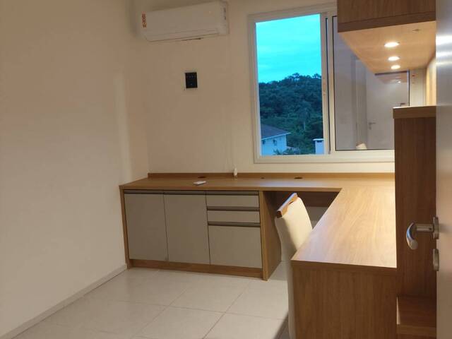 #556 - Apartamento para Venda em Florianópolis - SC